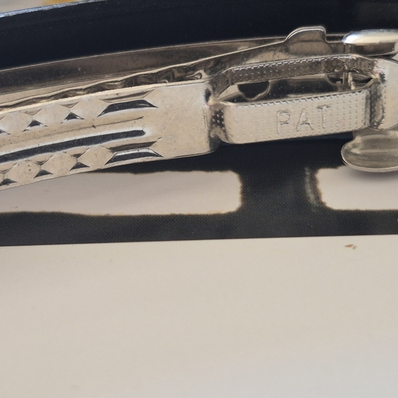 Navy and Yellow Wearable Device - Picture 12 of 14